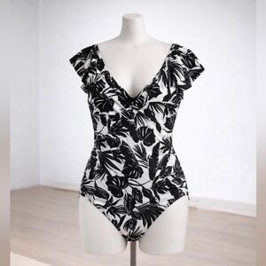Fit 4 U CUTE swim suit Black White Floral One Piece Swimsuit size 14 NWT